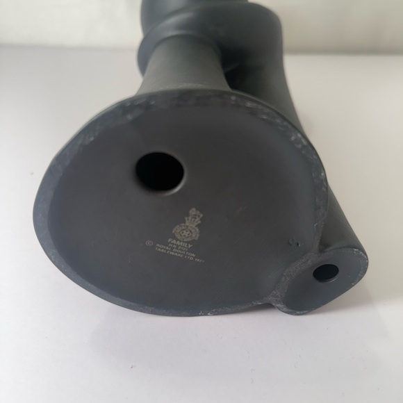 Royal Doulton Matte Black Basalt Figurine ~ Family H.N 2721 ~ 1977 - Picture 3 of 5